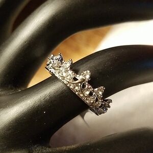 CROWN Beautiful Costume Jewelry Ring